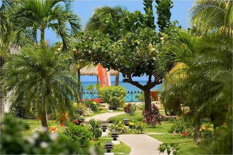****  St. George's Coyaba Beach Resort גרנדה